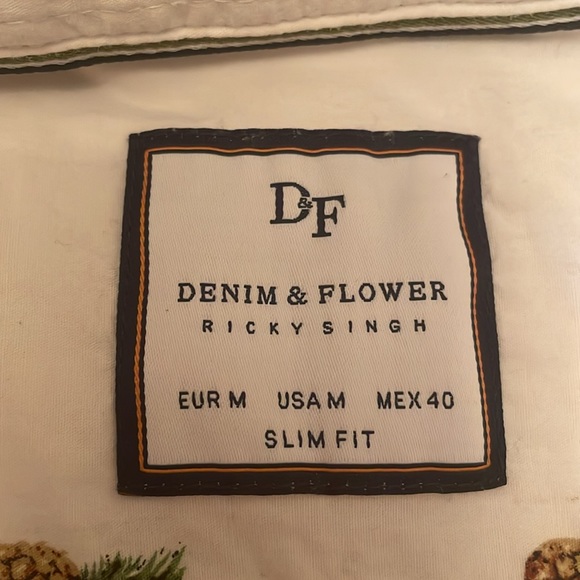 Denim and Flower Mens Medium Button Down Pineapple - Picture 3 of 4